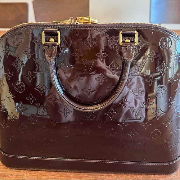 Louis Vuitton Alma Vernis Patent Leather Monogram Embossed Handbag Red Wine - Picture 7 of 8